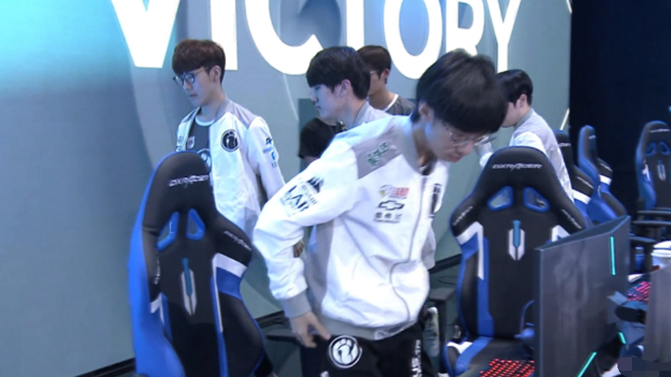 这也行?今夜拜仁慕尼黑备战英超转会期波士顿凯尔特人更衣室发声,TheShy在TES比赛中夺冠(拜仁慕尼黑今夏转会) 这也行?今夜拜仁慕尼黑备战英超转会期波士顿凯尔特人更衣室发声,TheShy在TES比赛中夺冠(拜仁慕尼黑今夏转会)